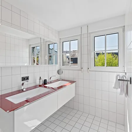 Neu Self-checkin In Birkach Messe-naehe, Flughafen Apartament *