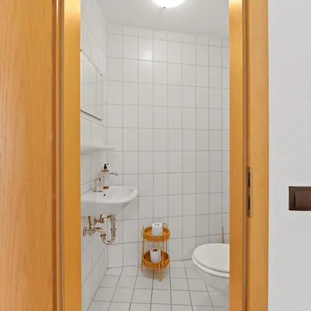 Neu Self-checkin In Birkach Messe-naehe, Flughafen *