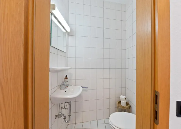 Neu Self-checkin In Birkach Messe-naehe, Flughafen *