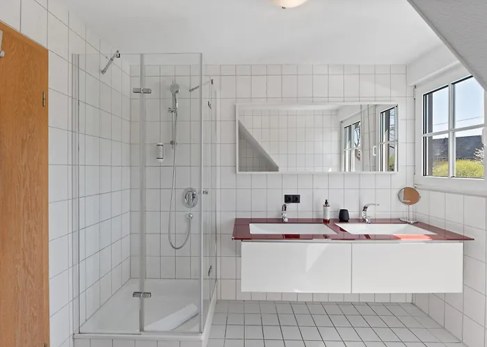 Neu Self-checkin In Birkach Messe-naehe, Flughafen *